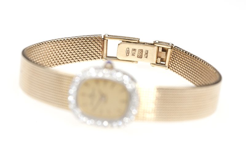 A lady's quartz Baume & Mercier gold wristwatch - 2