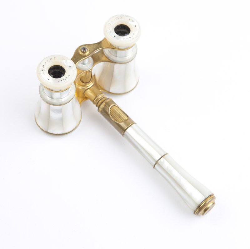 A pair of mother-of-pearl opera glasses, French - 2