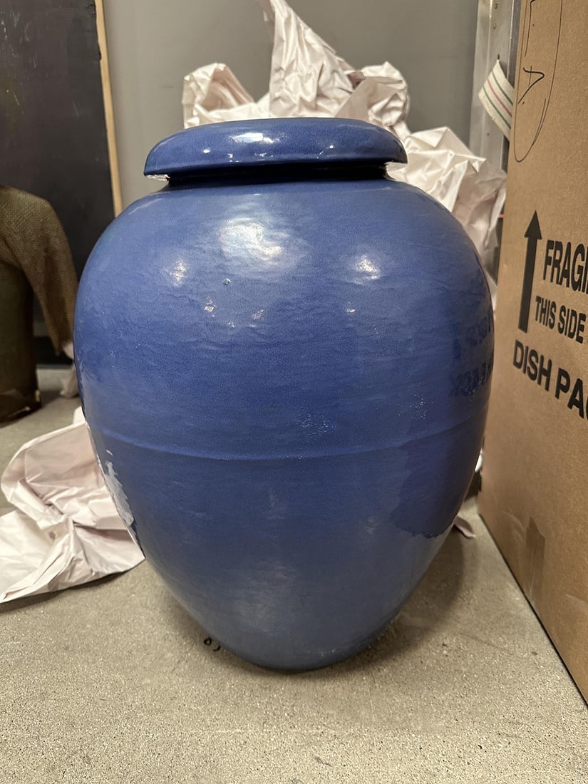 A pair of Bauer blue glazed pottery oil jars - 8