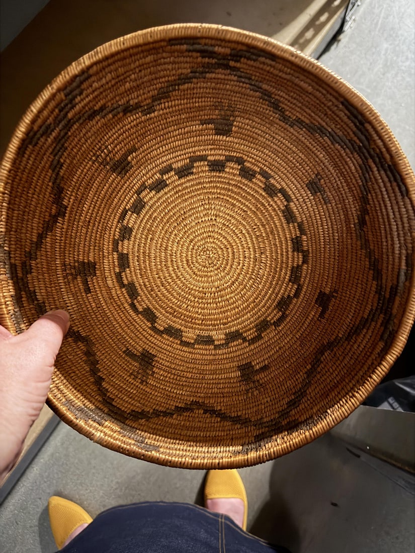 An Apache pictorial basket - 8