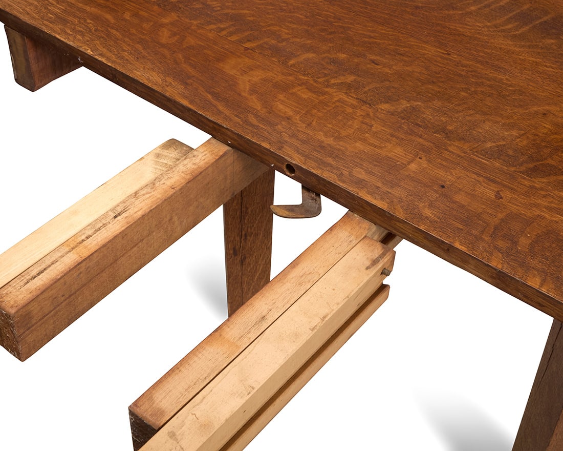 An Arts & Crafts extension dining table - 6