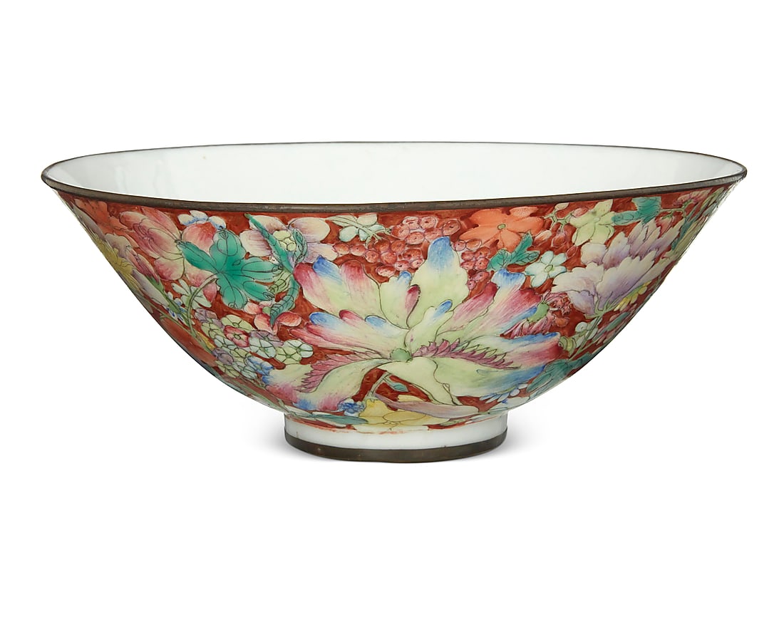 A Chinese enameled porcelain centerpiece bowl (1 of 5)