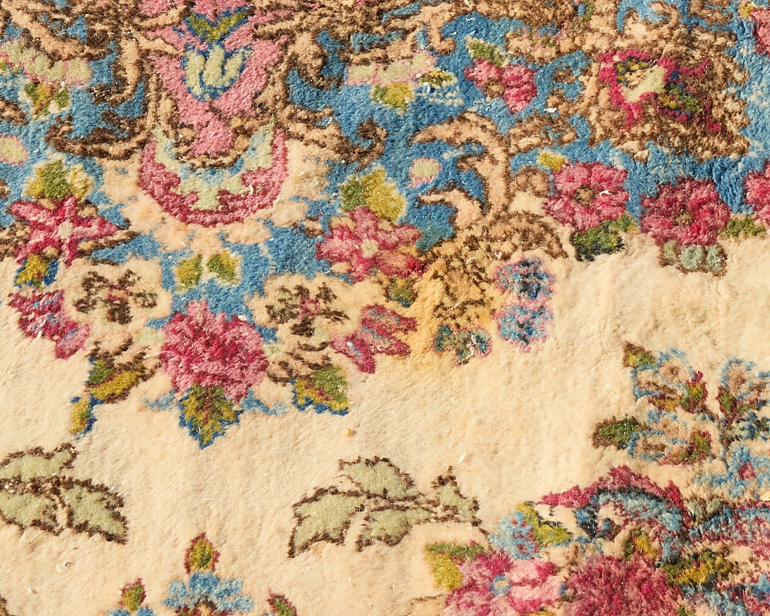 A Yazd rug - 4