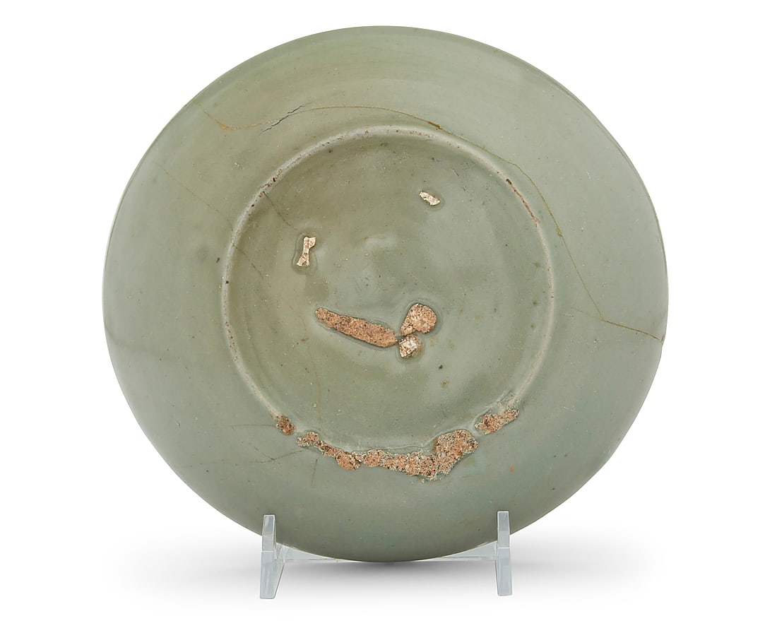 Two Korean celadon ceramic dishes - 6