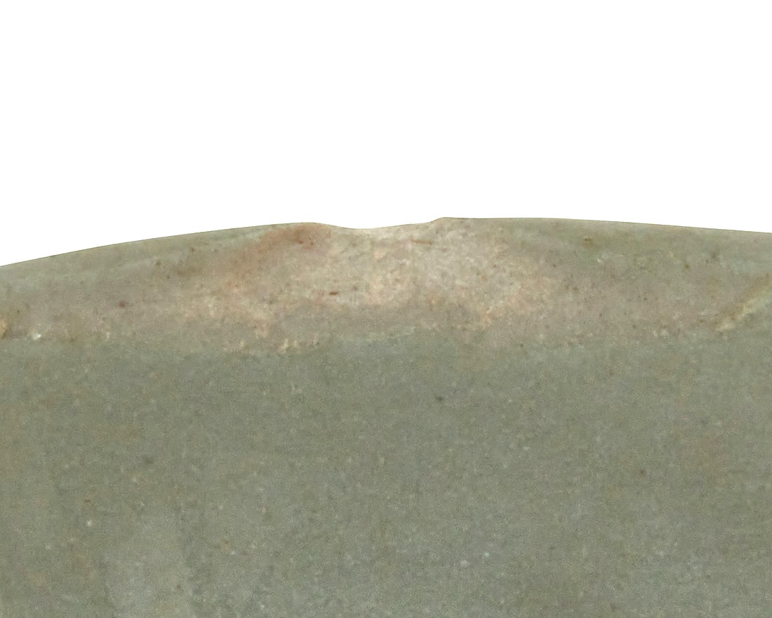 A Korean celadon ceramic dish - 5