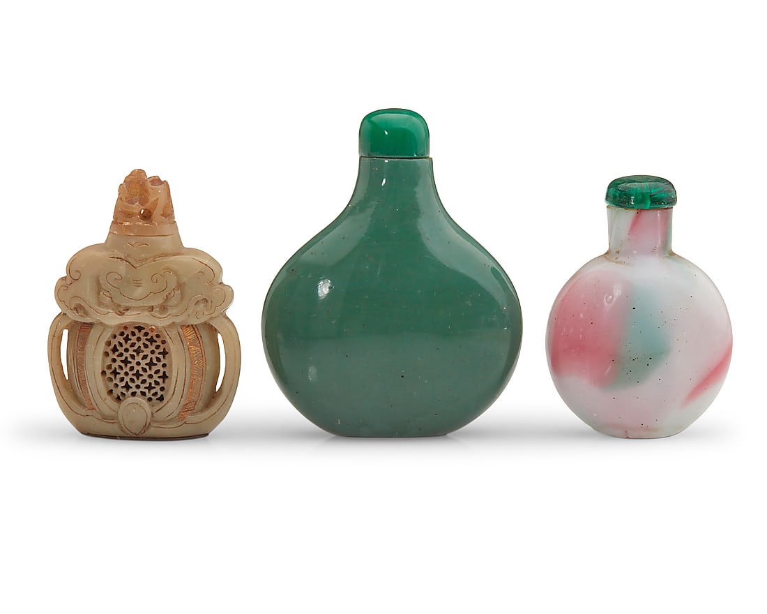 Three Chinese snuff bottles (1 of 5)