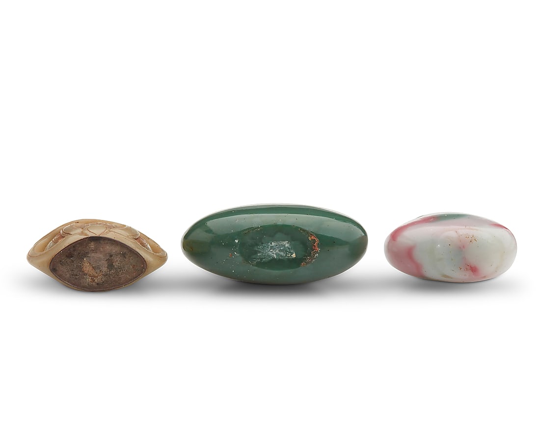 Three Chinese snuff bottles - 5