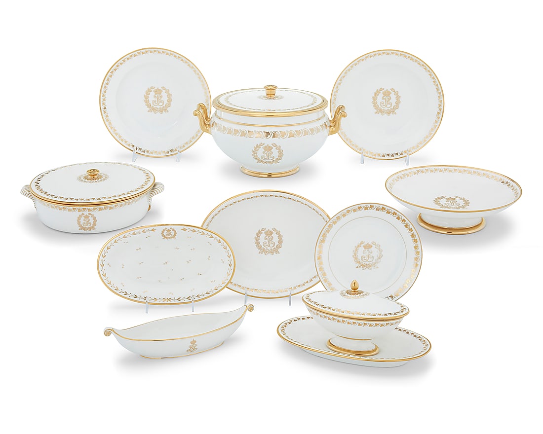 An assembled Louis-Philippe SËvres porcelain 'Service des Princes' dinner service: An assembled Louis-Philippe SËvres porcelain 'Service des Princes' dinner service Second quarter 19th century Each bearing Louis-Philippe monogram mark, one bearing Napoleonic monogram, various chate