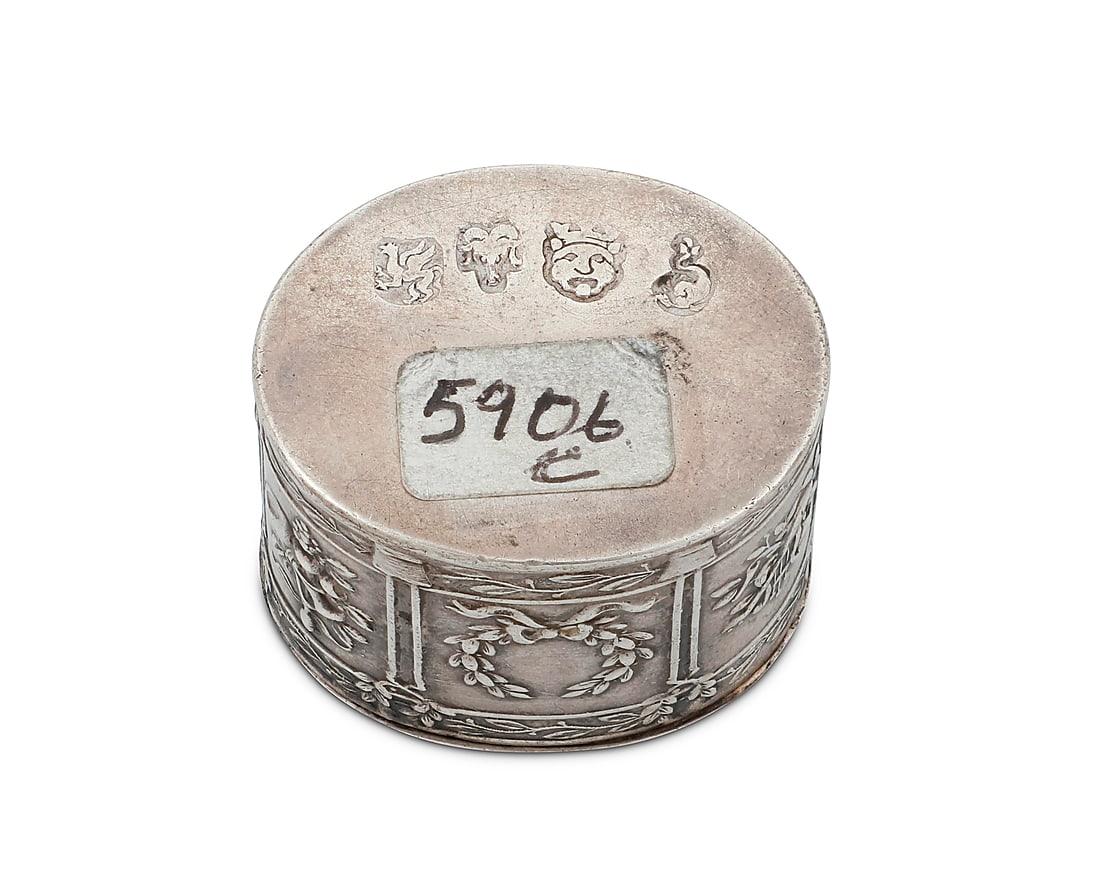 A German Hanau .800 silver patch box - 3
