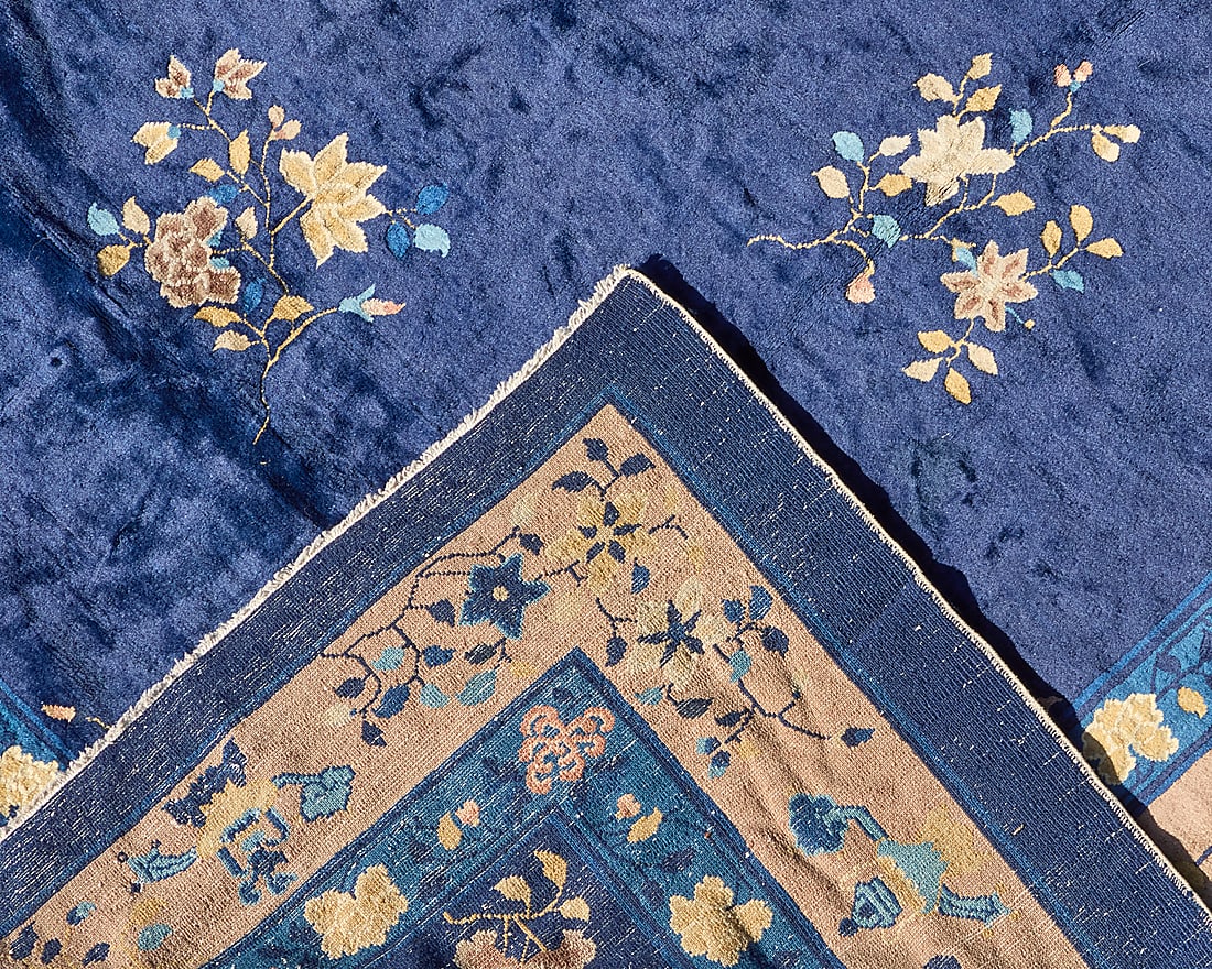 A Chinese rug - 2