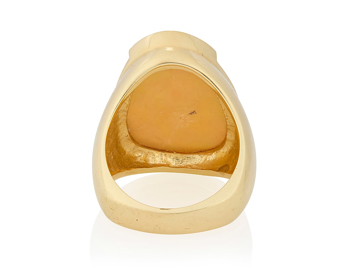 A 14K Gold and Opal Ring - 2