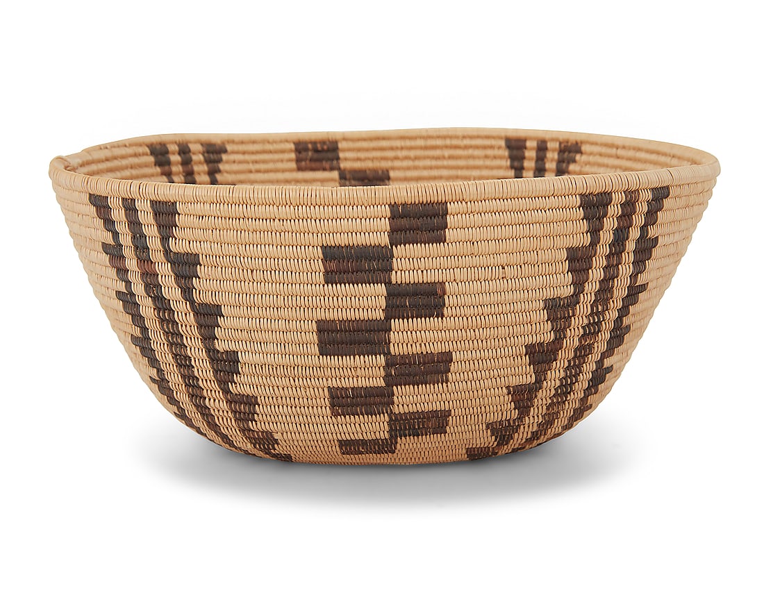 An Emily Bellas Panamint Shoshone basketry bowl (1 of 6)