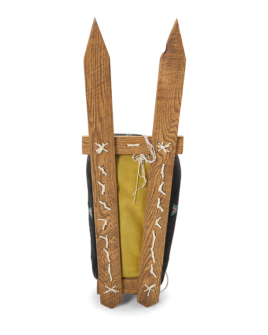 A Plains style beaded cradle - 3