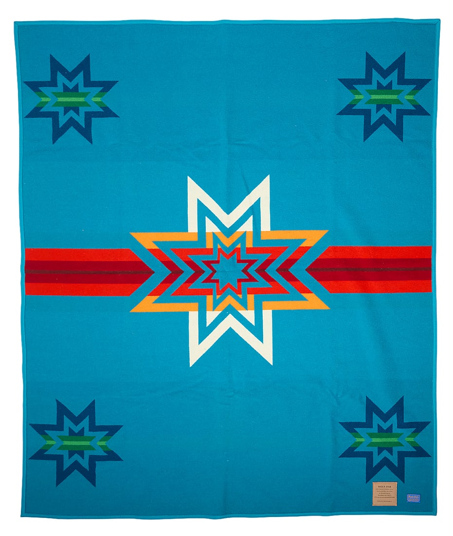 Three Pendelton wool blankets - 10