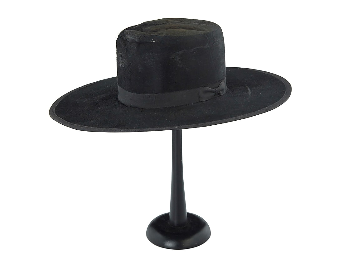 A Mexican black beaver fur Caballero sombrero (1 of 5)