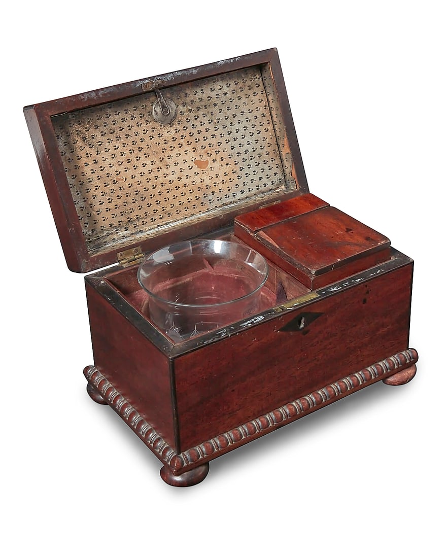 A Regency mahogany tea caddy - 2