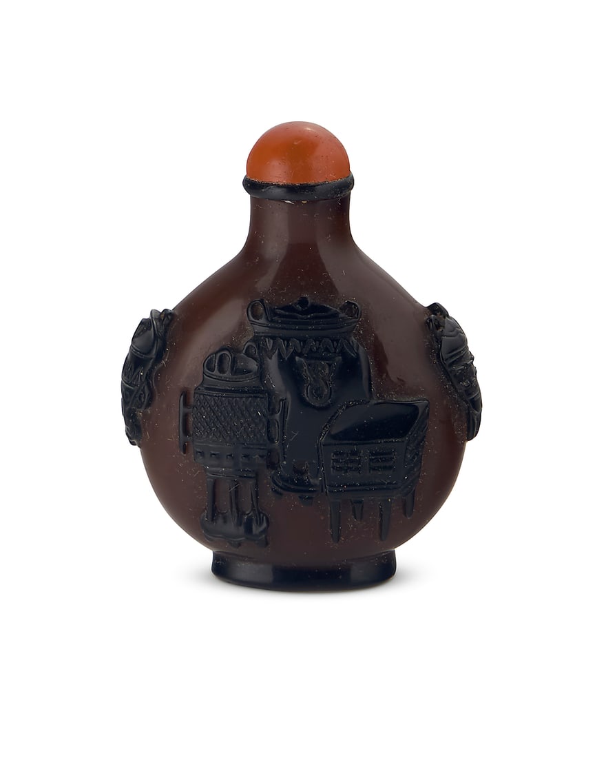 A Chinese overlaid glass 'One Hundred Antiques' snuff bottle 19th/20th century Depicting various (1 of 5)