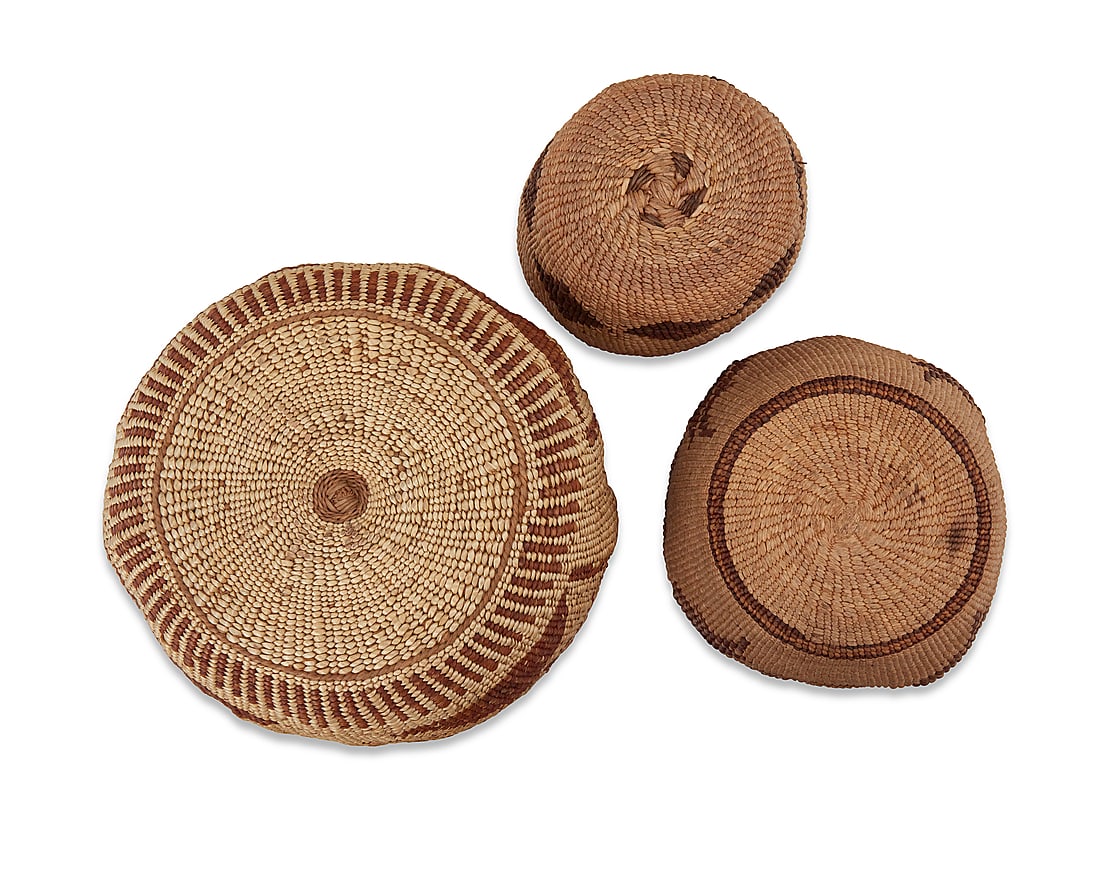 Three Klamath/Pit River polychrome baskets - 4