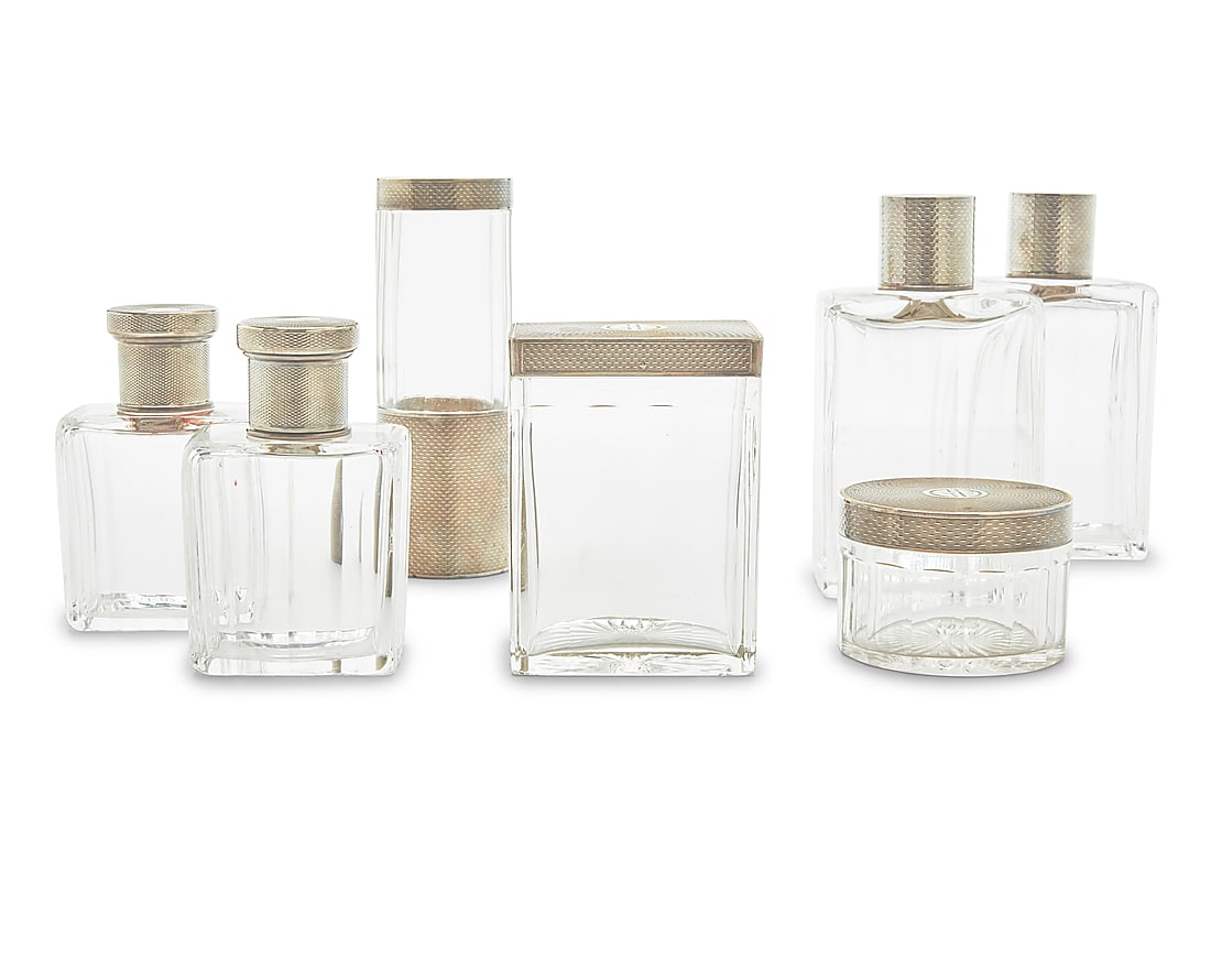 An assembled vanity set (1 of 4)