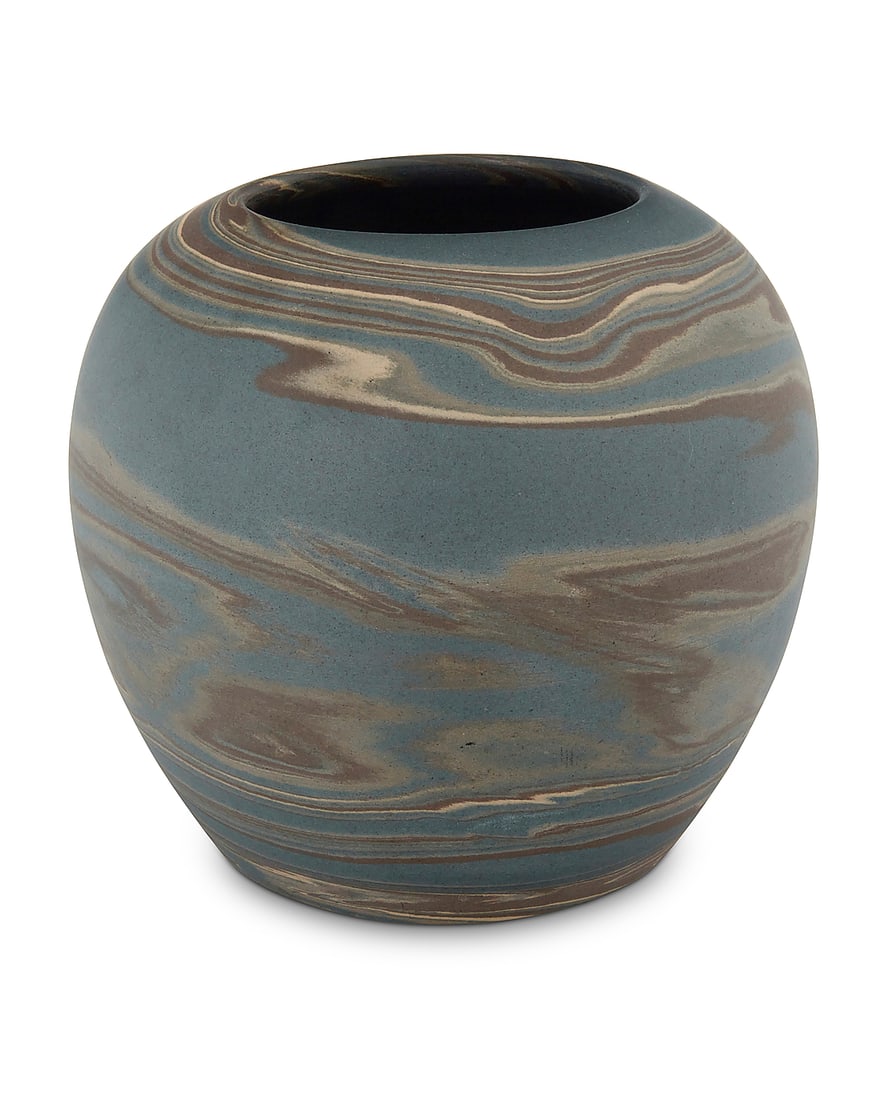 A Niloak pottery 'Mission Swirl' vase: A Niloak pottery 'Mission Swirl' vase Early/mid-20th century; Eagle Pottery Company, Benton, AR Impressed: Niloak 5.875" H x 6" Dia.