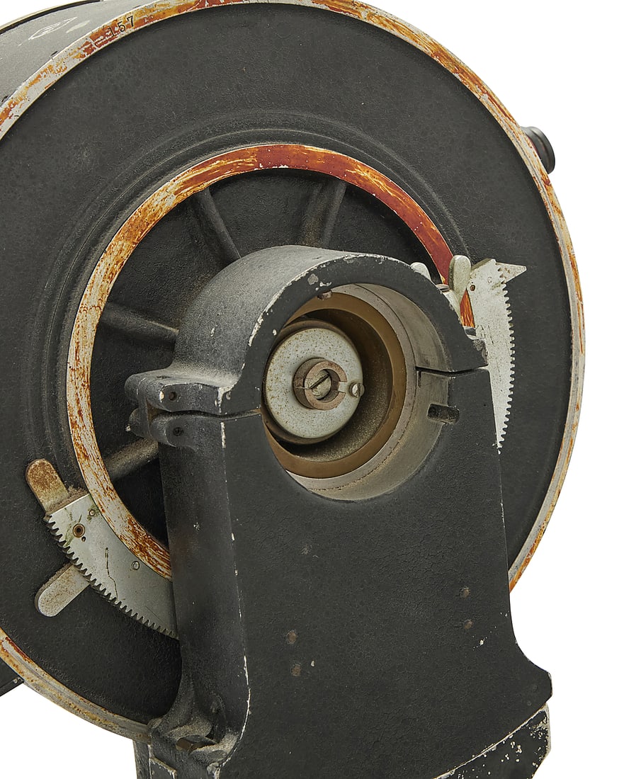 An Akeley Cine 35mm camera - 11