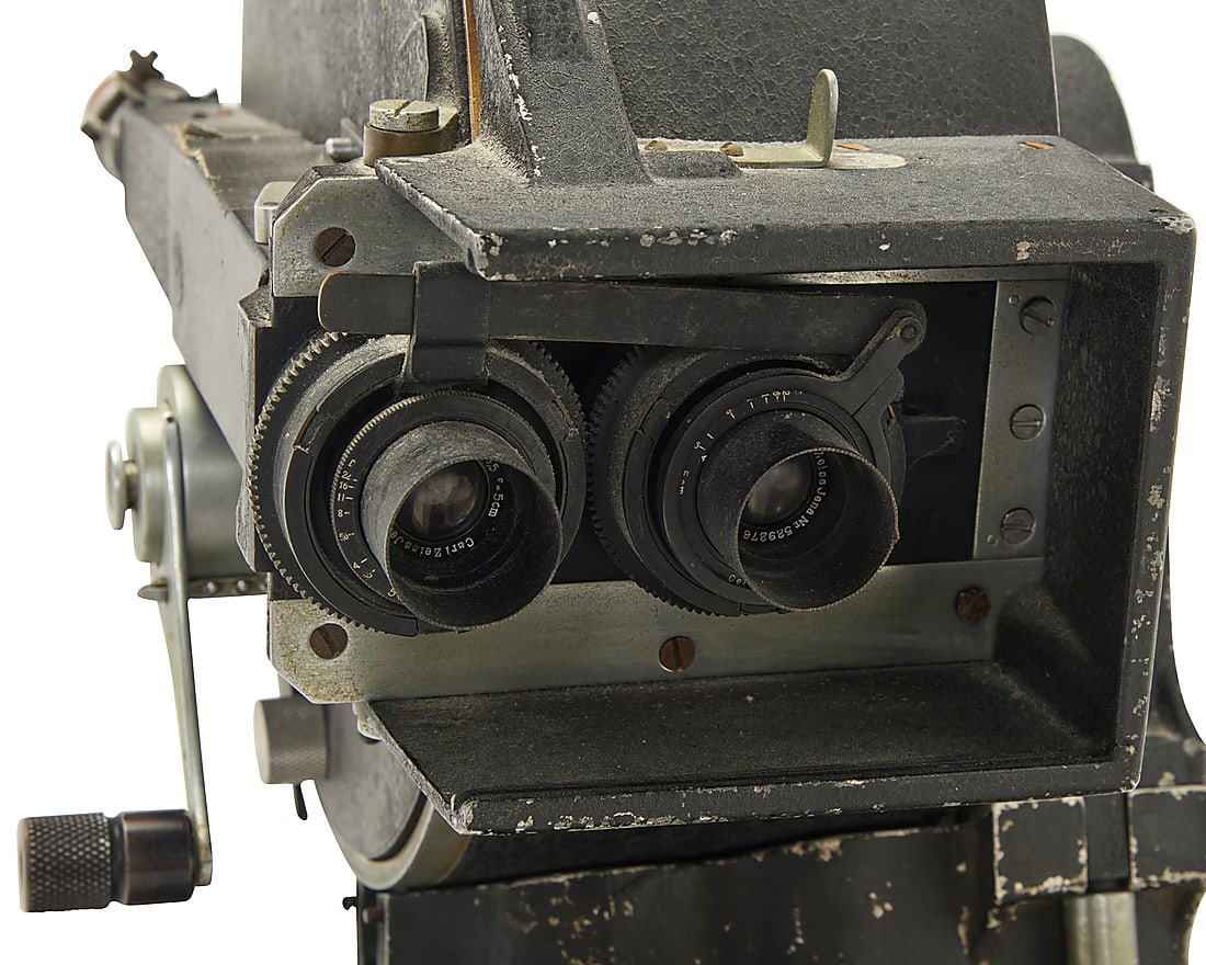 An Akeley Cine 35mm camera - 5