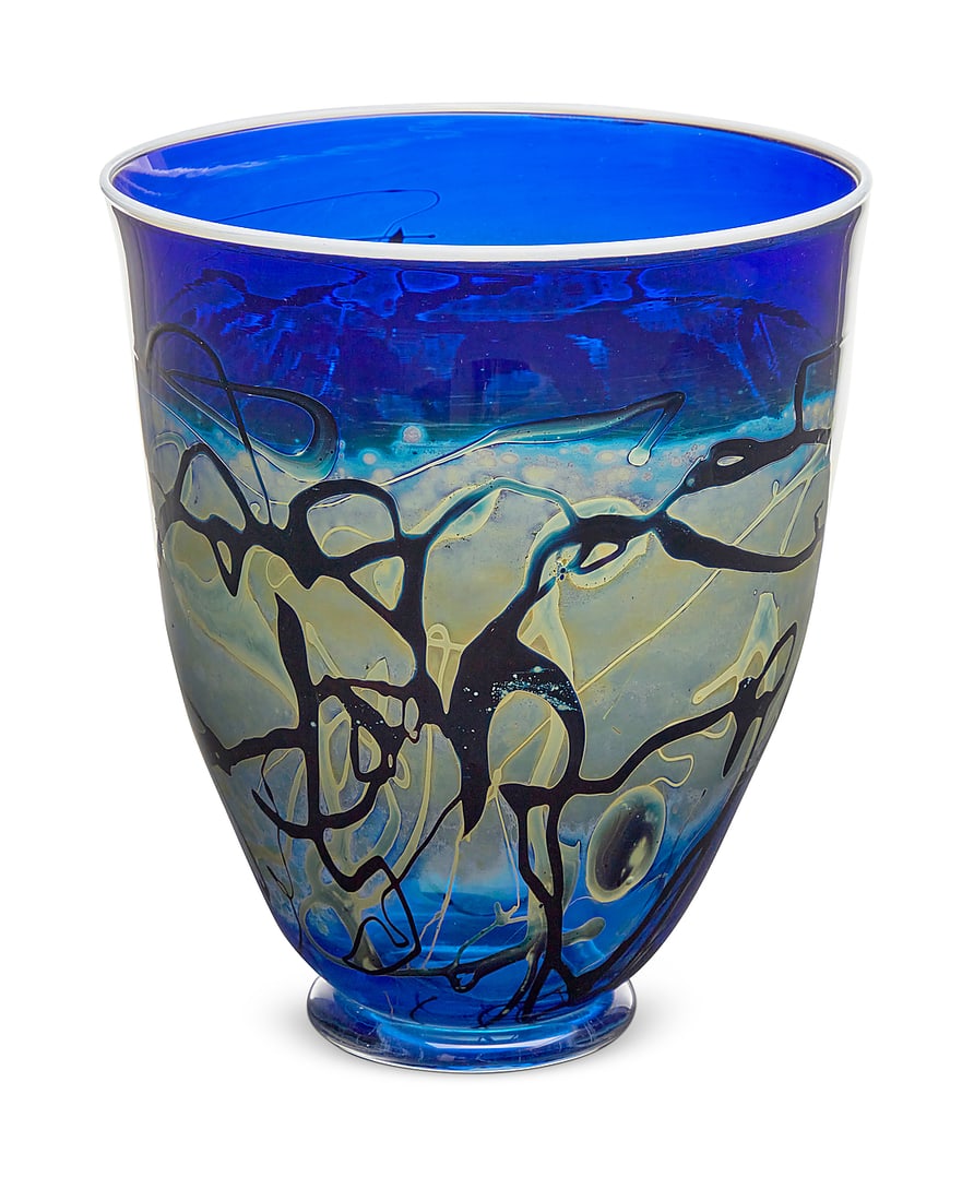An art glass vase: An art glass vase 1995 With etched indecipherable signature and date to underside: '95 11.625" H x 9.875" Dia.