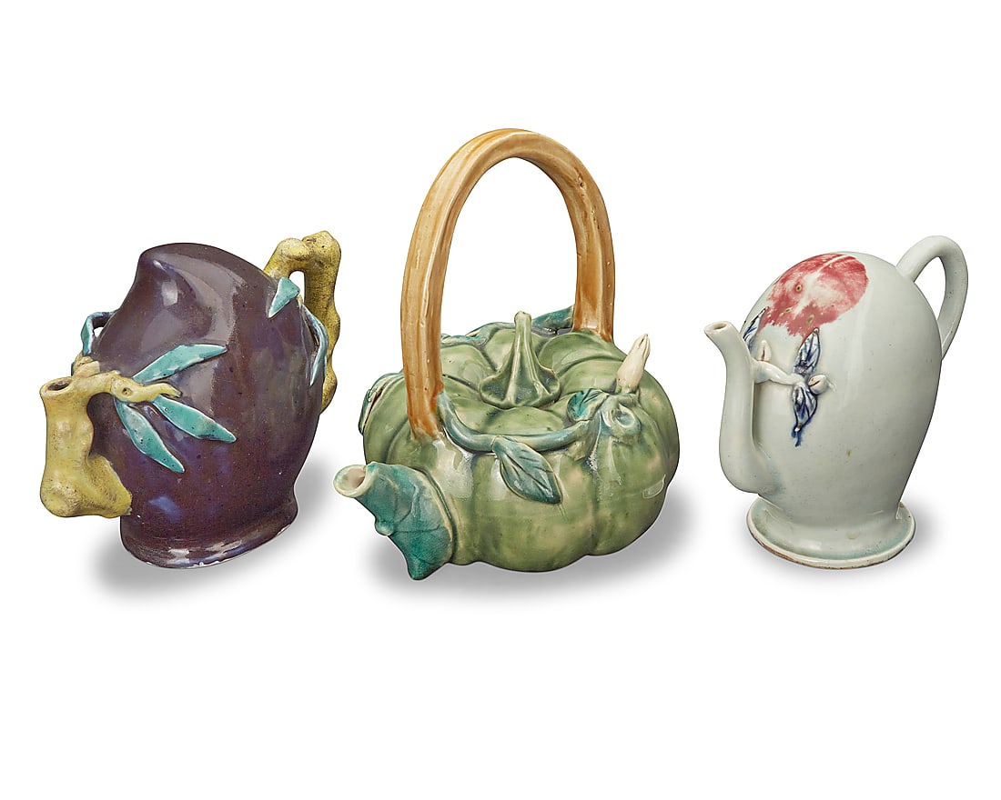 Three Chinese Cadogan glazed ceramic teapots (1 of 7)