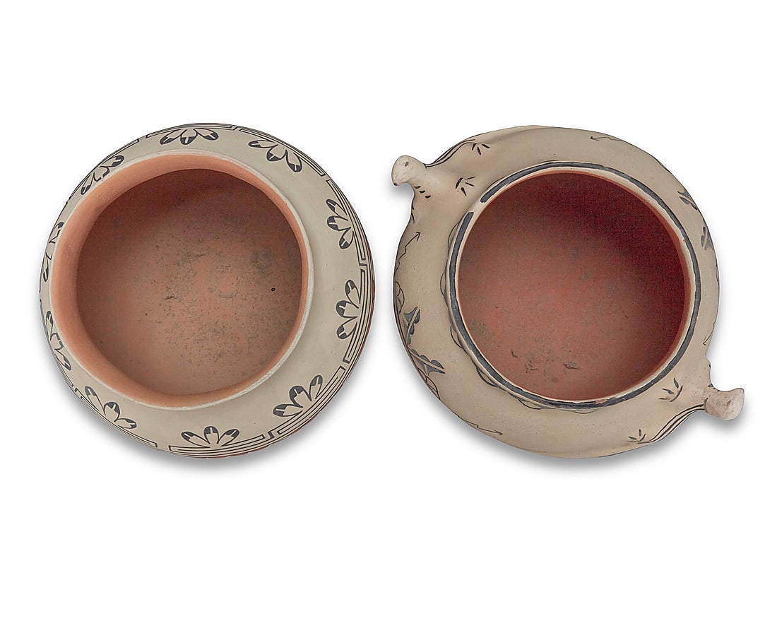 Two Pueblo polychrome pottery jars - 3