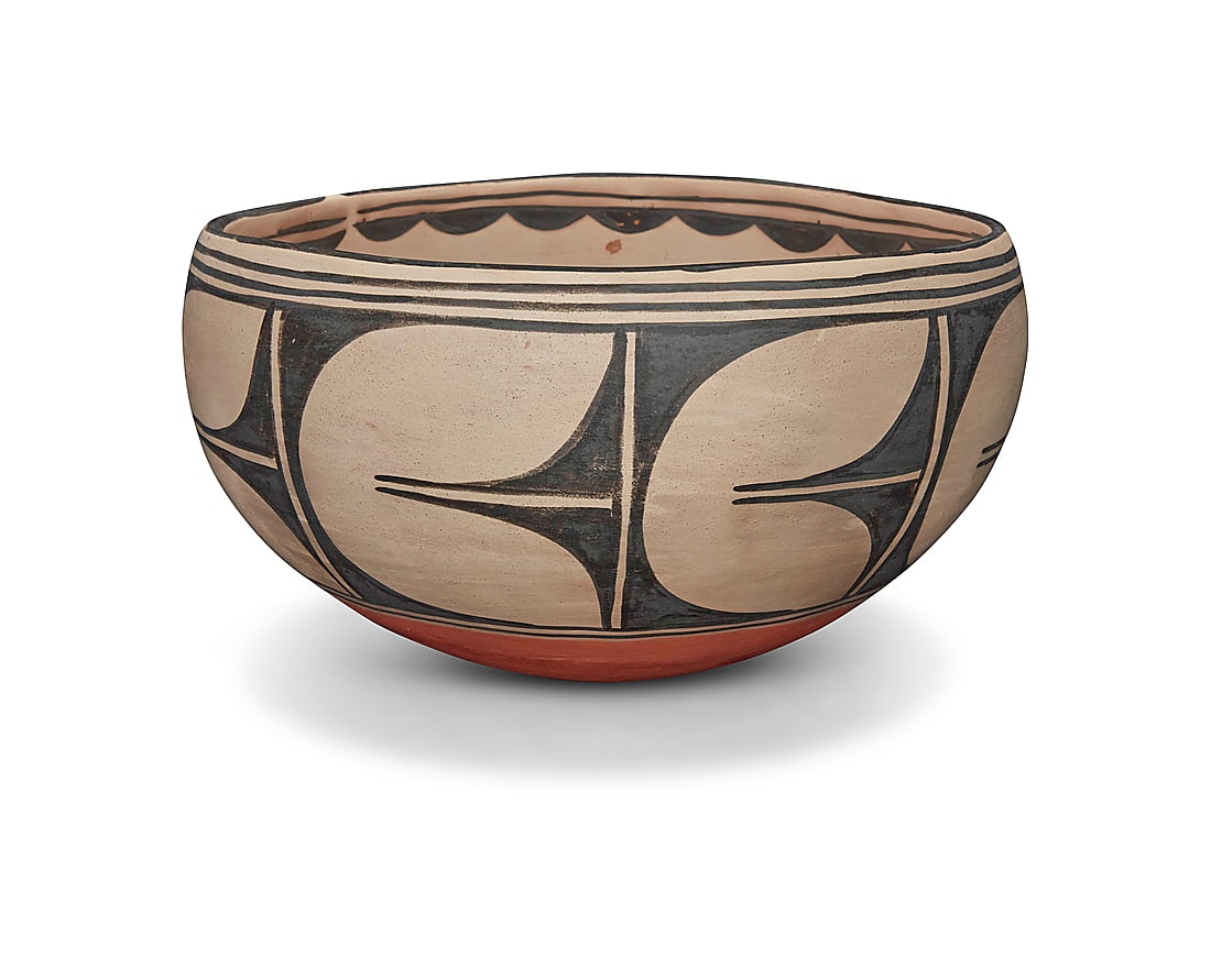 Robert Tenorio (b. 1950, Kewa [Santo Domingo Pueblo]), A large polychrome pottery bowl (1 of 5)