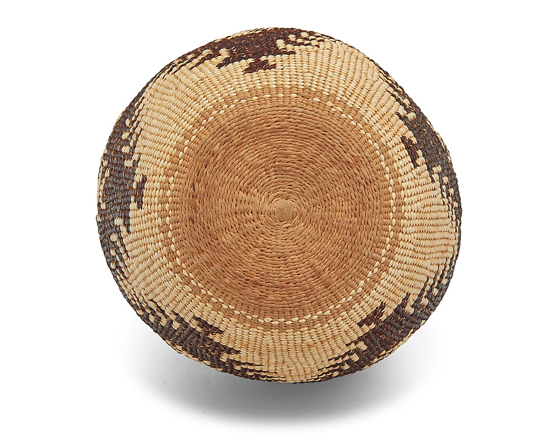 A Pit River polychrome basketry bowl - 4