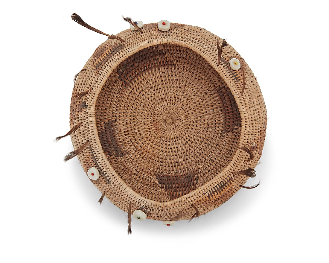 A Pomo beaded gift basket - 3