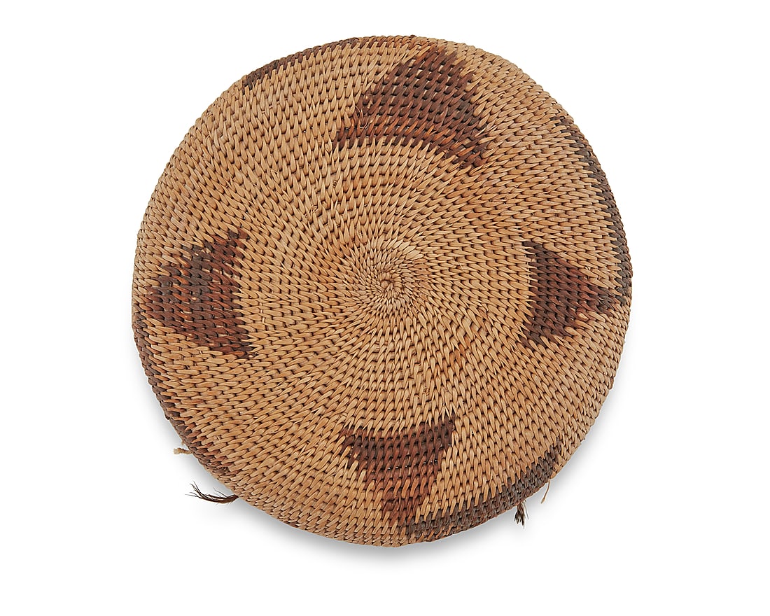 A Pomo beaded gift basket - 4