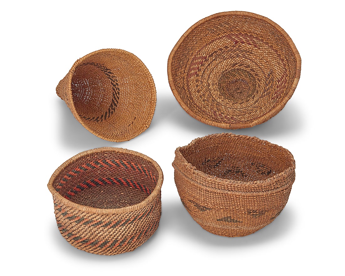 Four Western polychrome twined baskets - 2