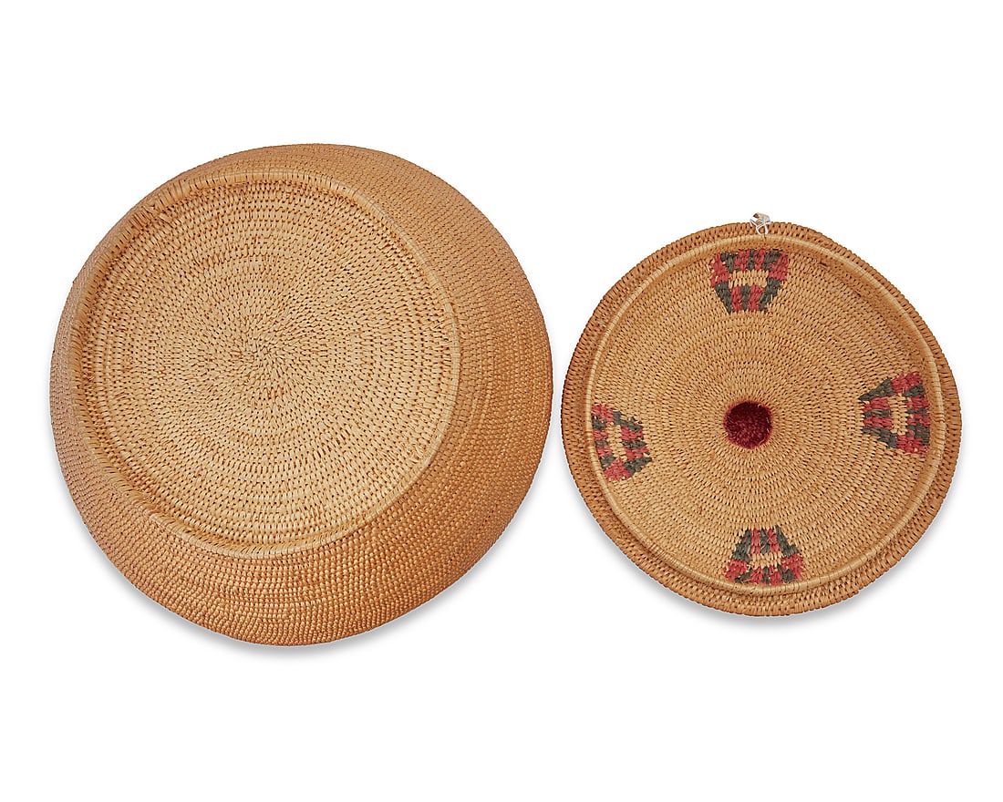 A large Paiute polychrome storage basket - 4