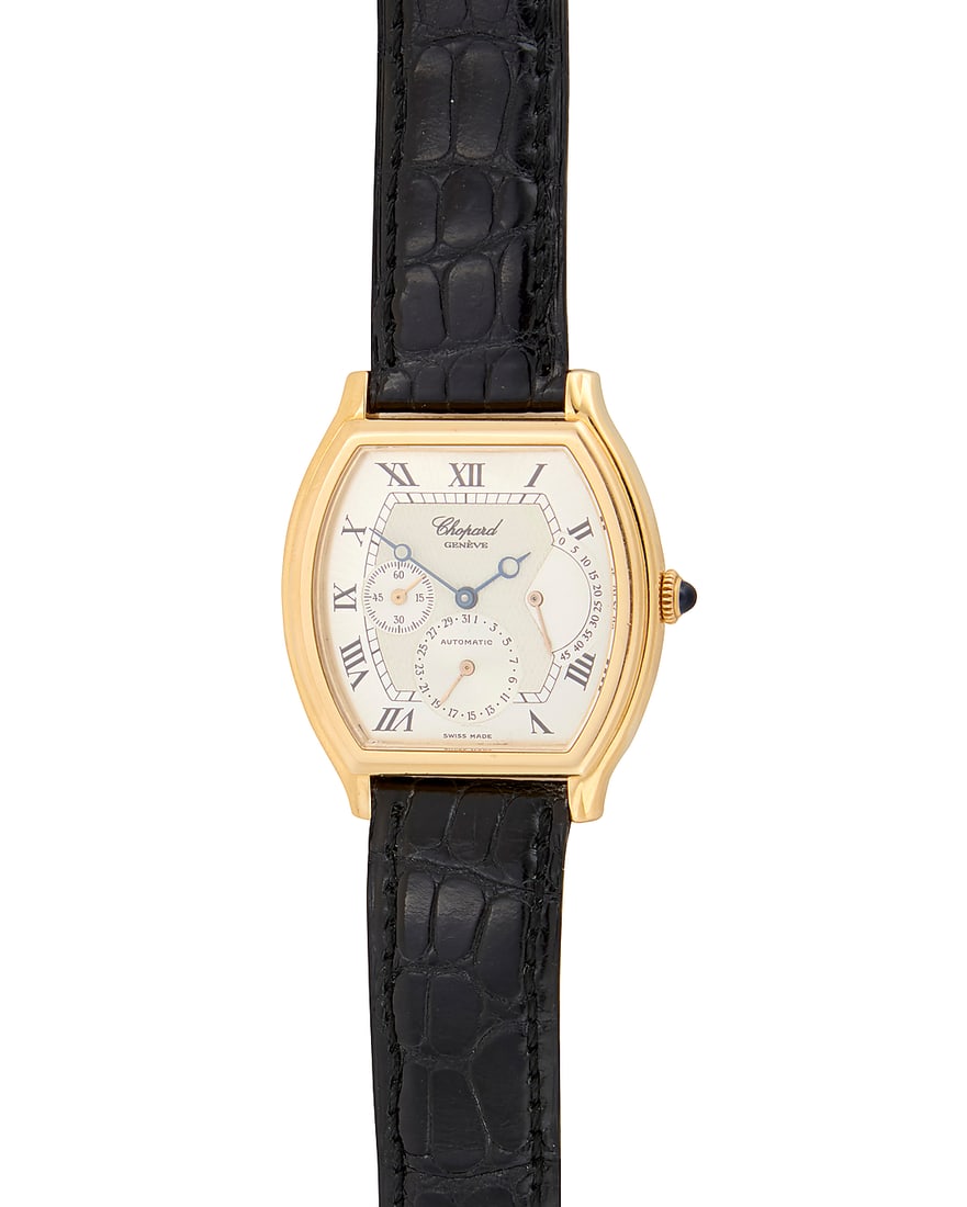 Chopard: An 18K Gold 'Classique Tonneau' Watch Dial: 26.00 mm, with a rectangular curved dial (1 of 4)