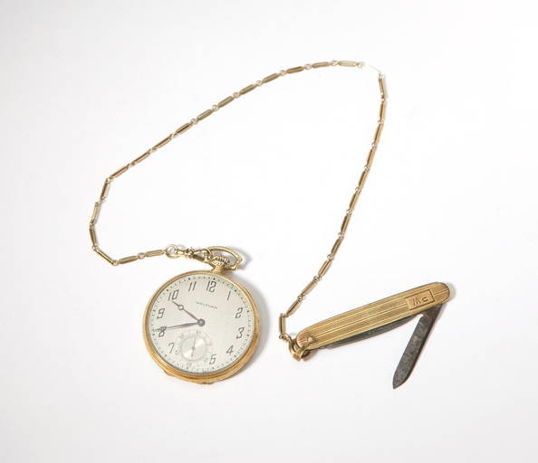 A Waltham Gold Pocket Watch With Chain And Knife