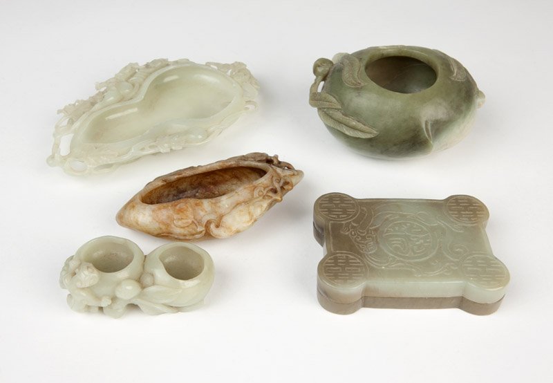 Group Chinese carved jade and hard stone articles (1 of 2)