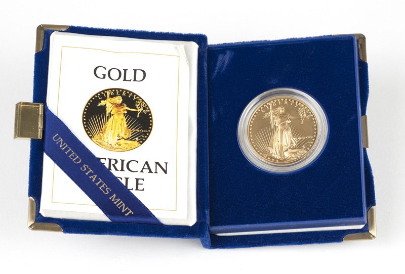 A 1986 First Year US Gold Eagle Proof Bullion Coin (1 of 2)