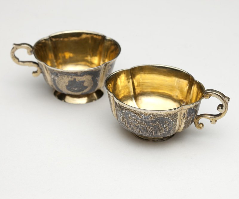 Two Russian silver-gilt and niello brandy cups (1 of 5)