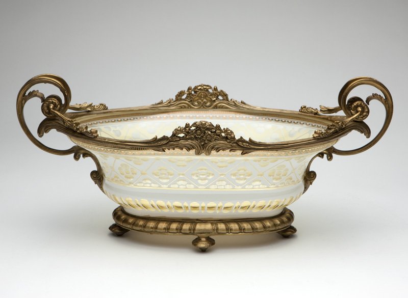 Continental gilt-bronze and cut glass centerpiece (1 of 4)