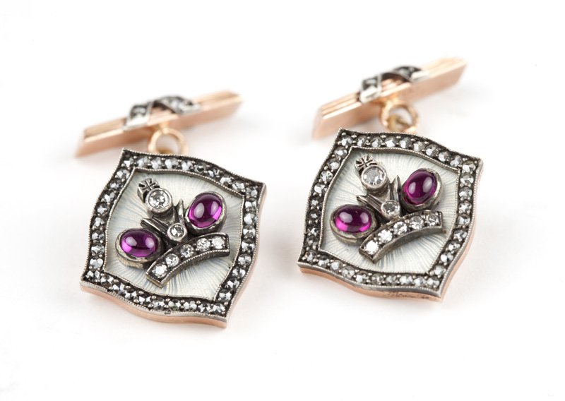 A pair of Russian enamel and gold cufflinks (1 of 1)
