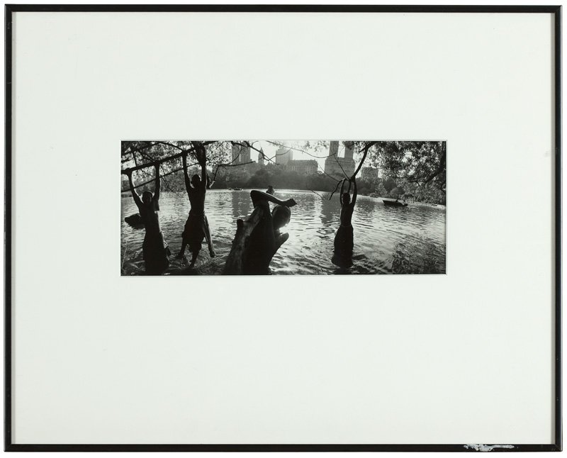 Bruce Davidson (1933-* New York, NY): ''USA. New York City. Central Park'', 1992, signed verso: B. Davidson, silver print on paper under glass, image size: 5.25'' H x 12'' W, est: $700/900 Note: Paper size: 10.75'' H x 13.75'' W. Provenan