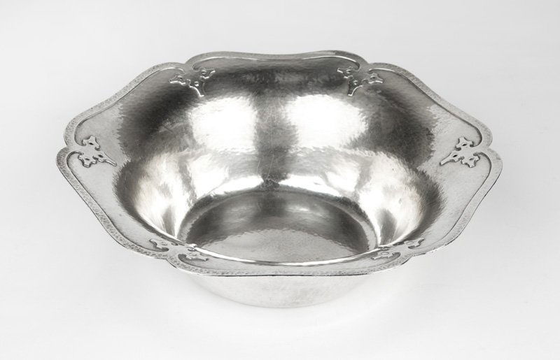 A Shreve & Co. sterling silver fruit bowl (1 of 5)