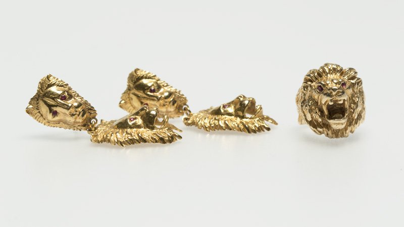 A group of gold lion jewelry (1 of 2)