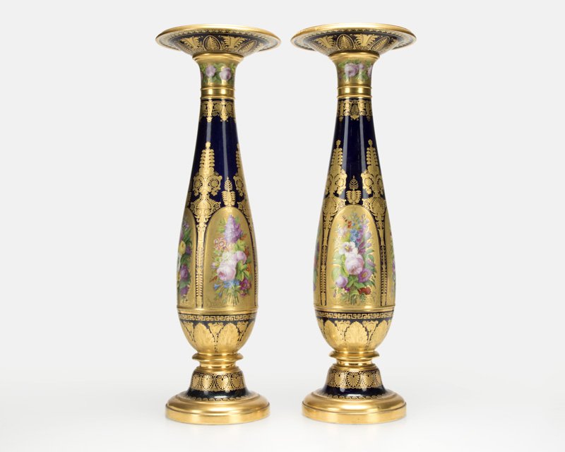 A pair of Paris porcelain candlesticks, Feuillet (1 of 7)