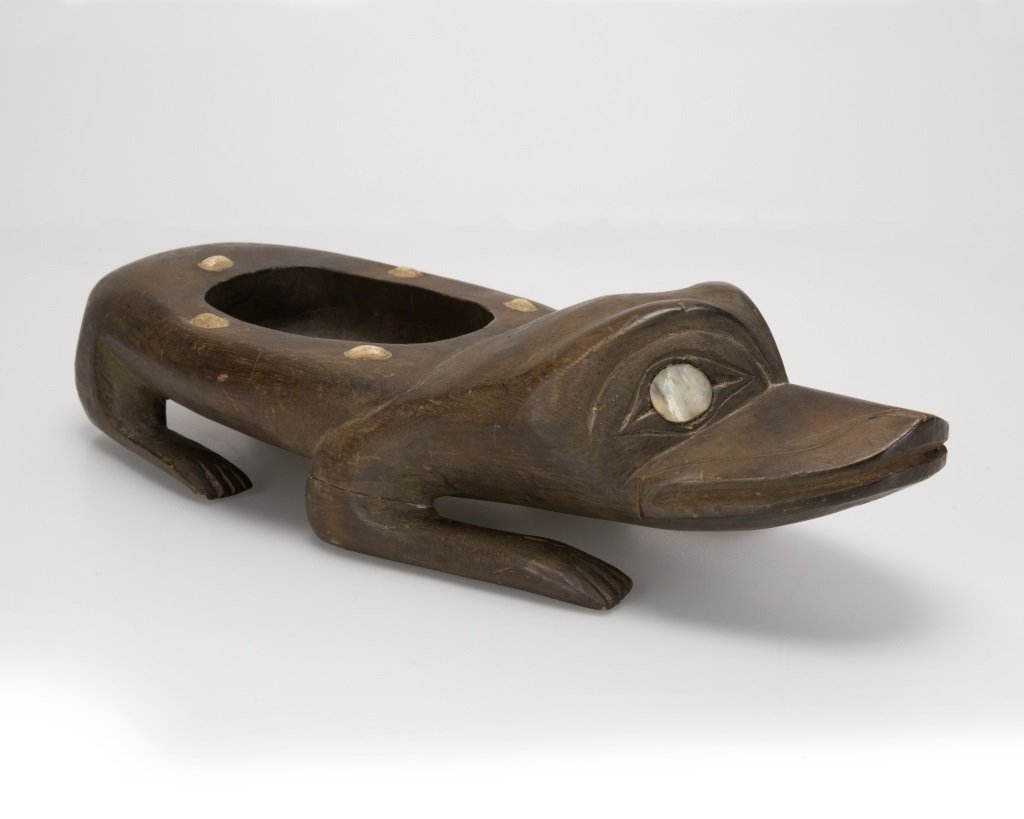 A Tlingit / Pacific Northwest grease bowl (1 of 4)