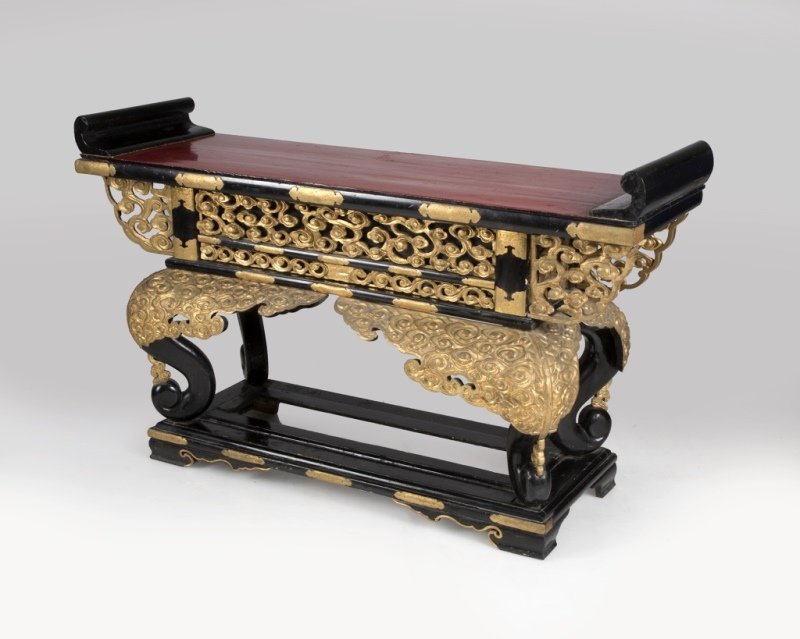 A Japanese red and black lacquer altar table (1 of 5)