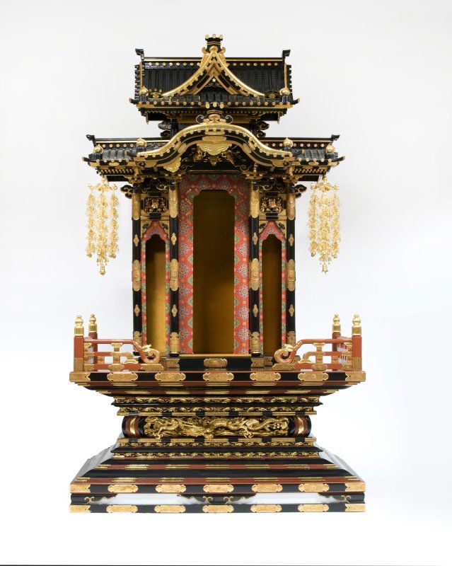 A large gilt and black lacquer Buddhist altar (1 of 5)