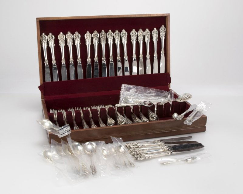 Wallace ''Grand Baroque'' silver flatware service (1 of 4)